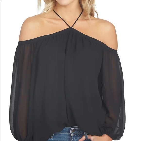 1.State Off shoulder top - Picture 4 of 4